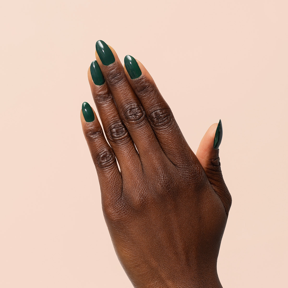 vernis à ongles Gems sur ongles BKIND nail polish on nails