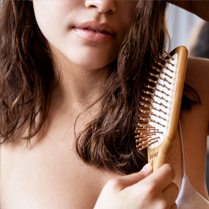 Brosse à cheveux en bambou