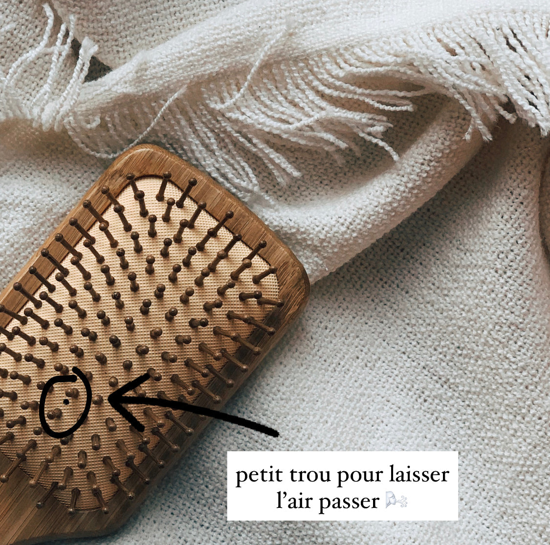 *Imparfait* Brosse à cheveux en bambou