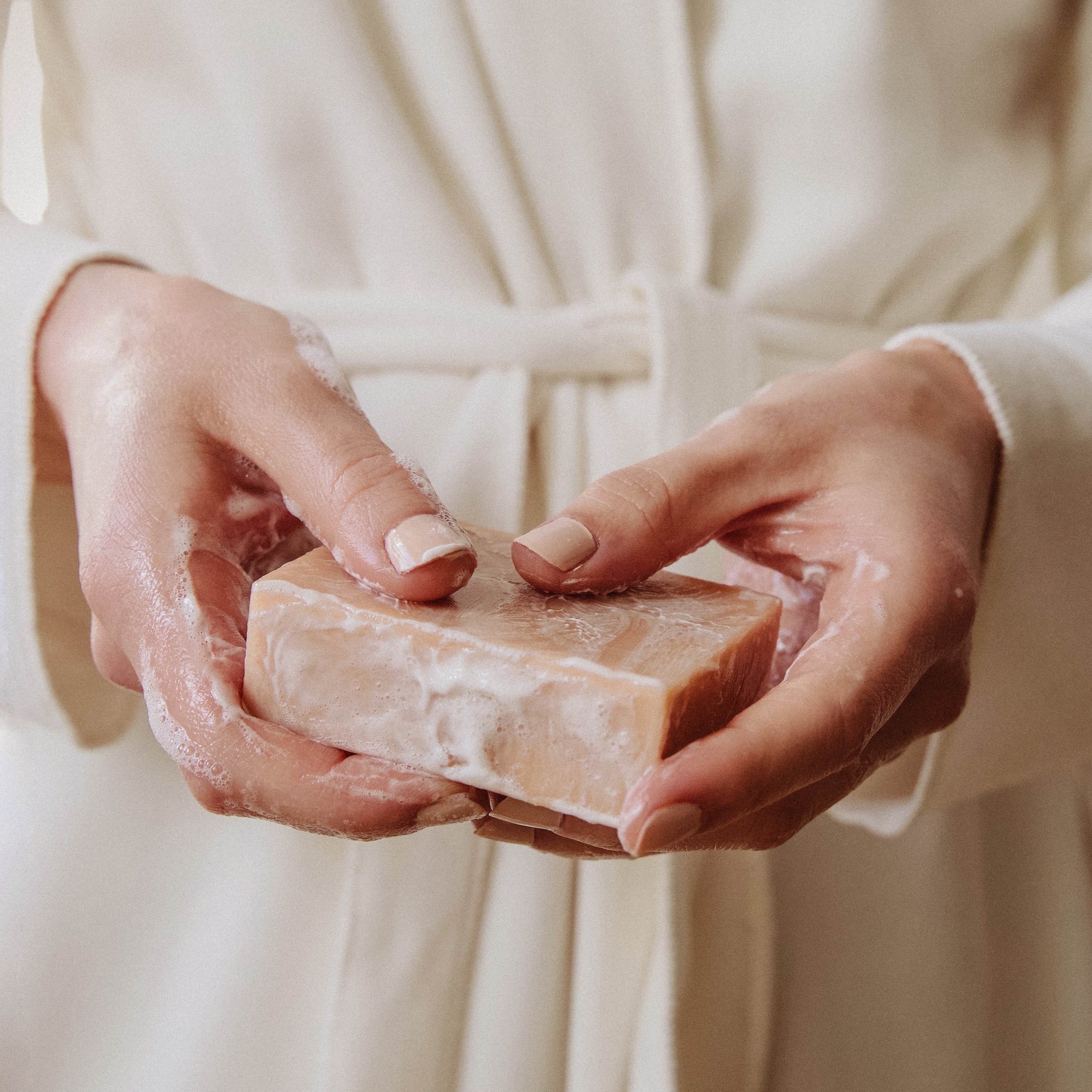 Package-free body soap - Floral