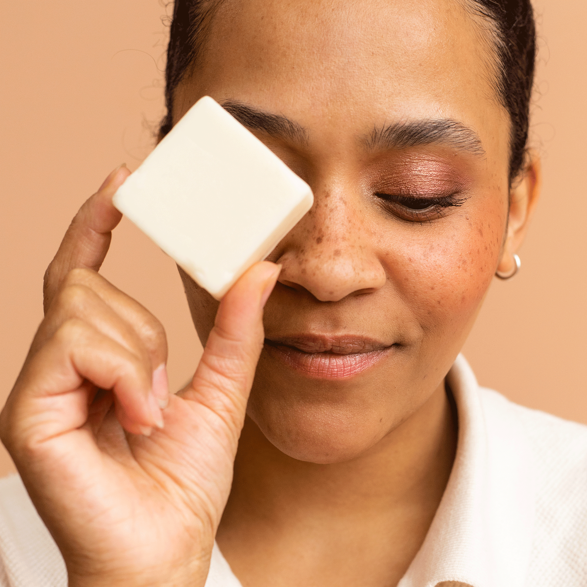 makeup remover bar BKIND barre démaquillante