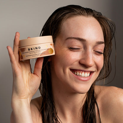 Masque exfoliant revitalisant pour cuir chevelu avec AHA