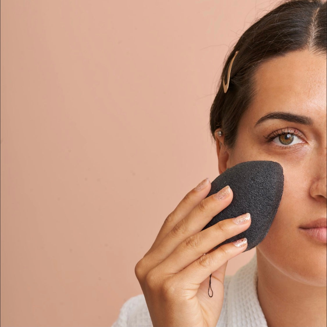 Purifying Konjac Sponge - Bamboo Charcoal bkind